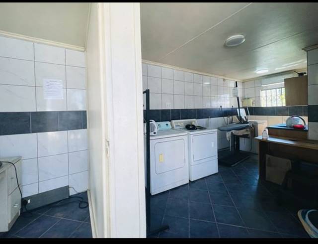 883M² BUILDING FOR SALE IN VANDERBIJLPARK SE 1